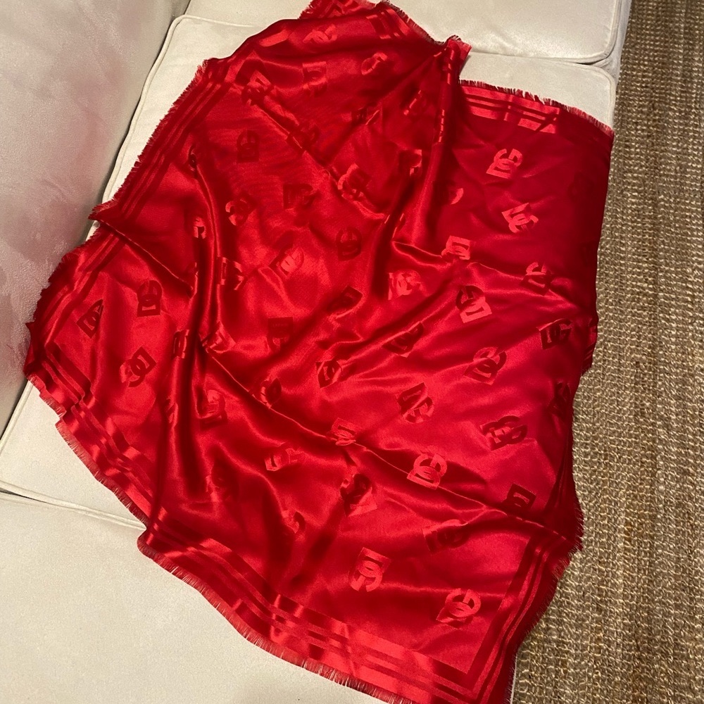 DOLCE & GABBANA SCARF - NEW
